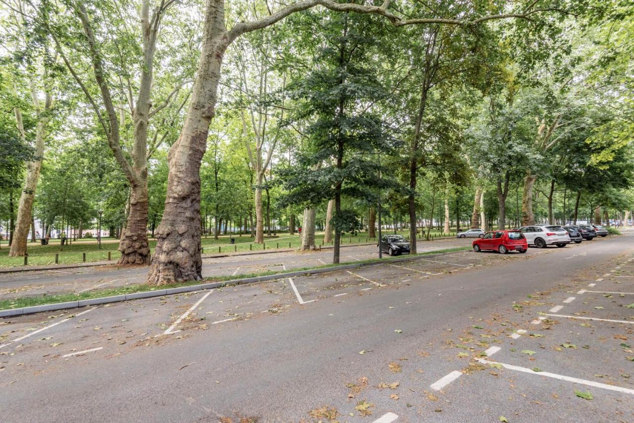 Feuillatte Apartment Reims Bagian luar foto